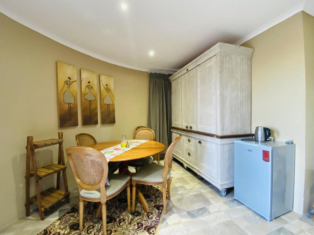 Country Lane Farm Lodge Cradock Buitenkant foto